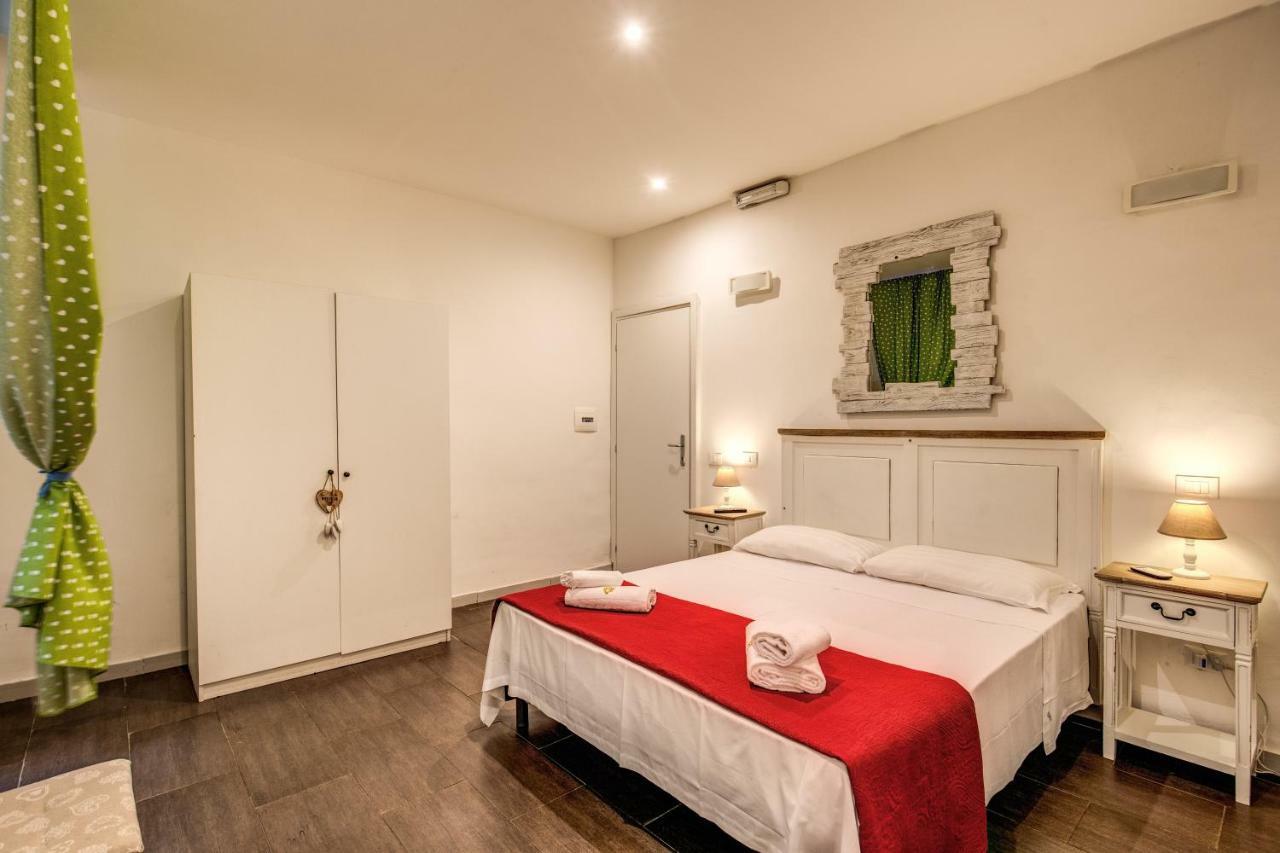 Guest House O Affittacamere La Civetta Di Trastevere B ローマ エクステリア 写真