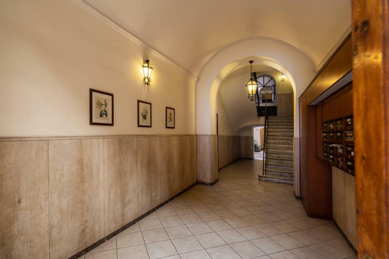 Guest House O Affittacamere La Civetta Di Trastevere B ローマ エクステリア 写真