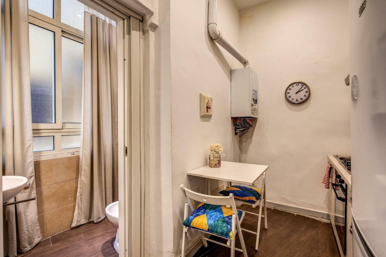 Guest House O Affittacamere La Civetta Di Trastevere B ローマ エクステリア 写真
